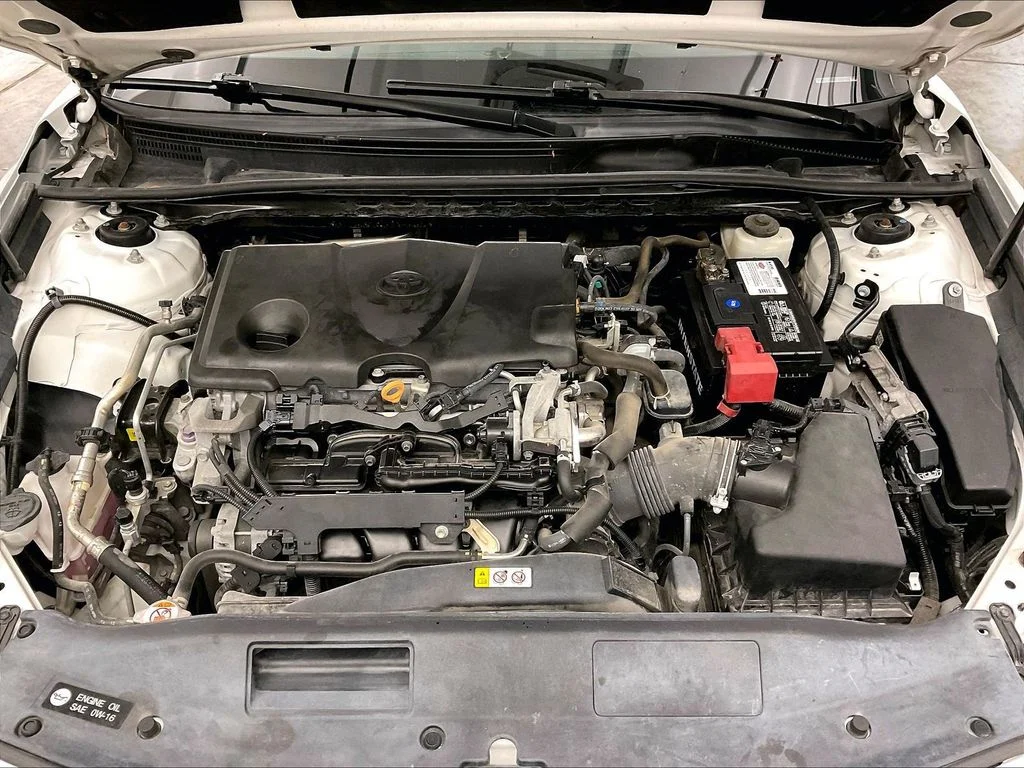 Used 2020 White Toyota SE image 14