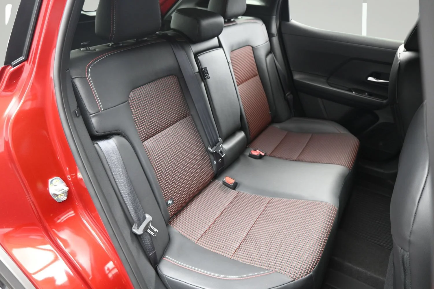 New 2027 Scarlet Ember Tintcoat Nissan SR image 13