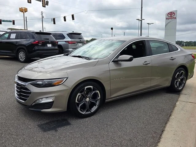 Used 2023 Gray Chevrolet LT image 3