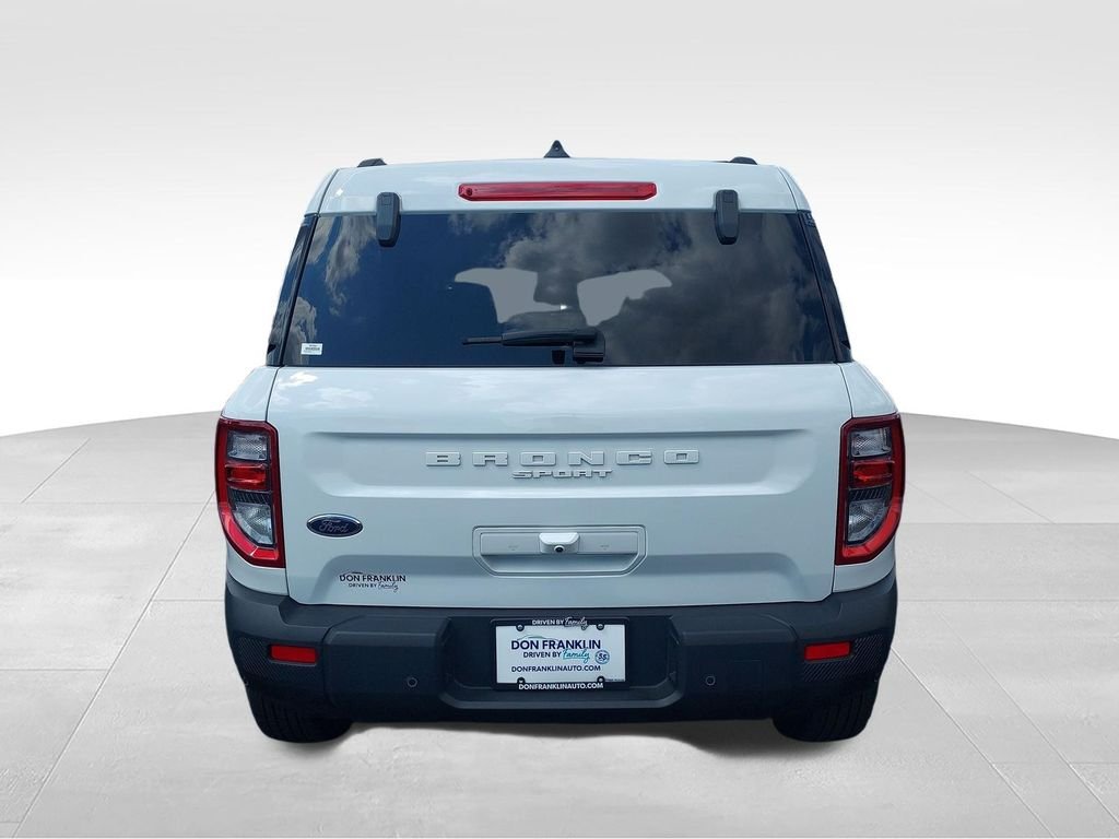 Used 2025 White Ford Big Bend image 4