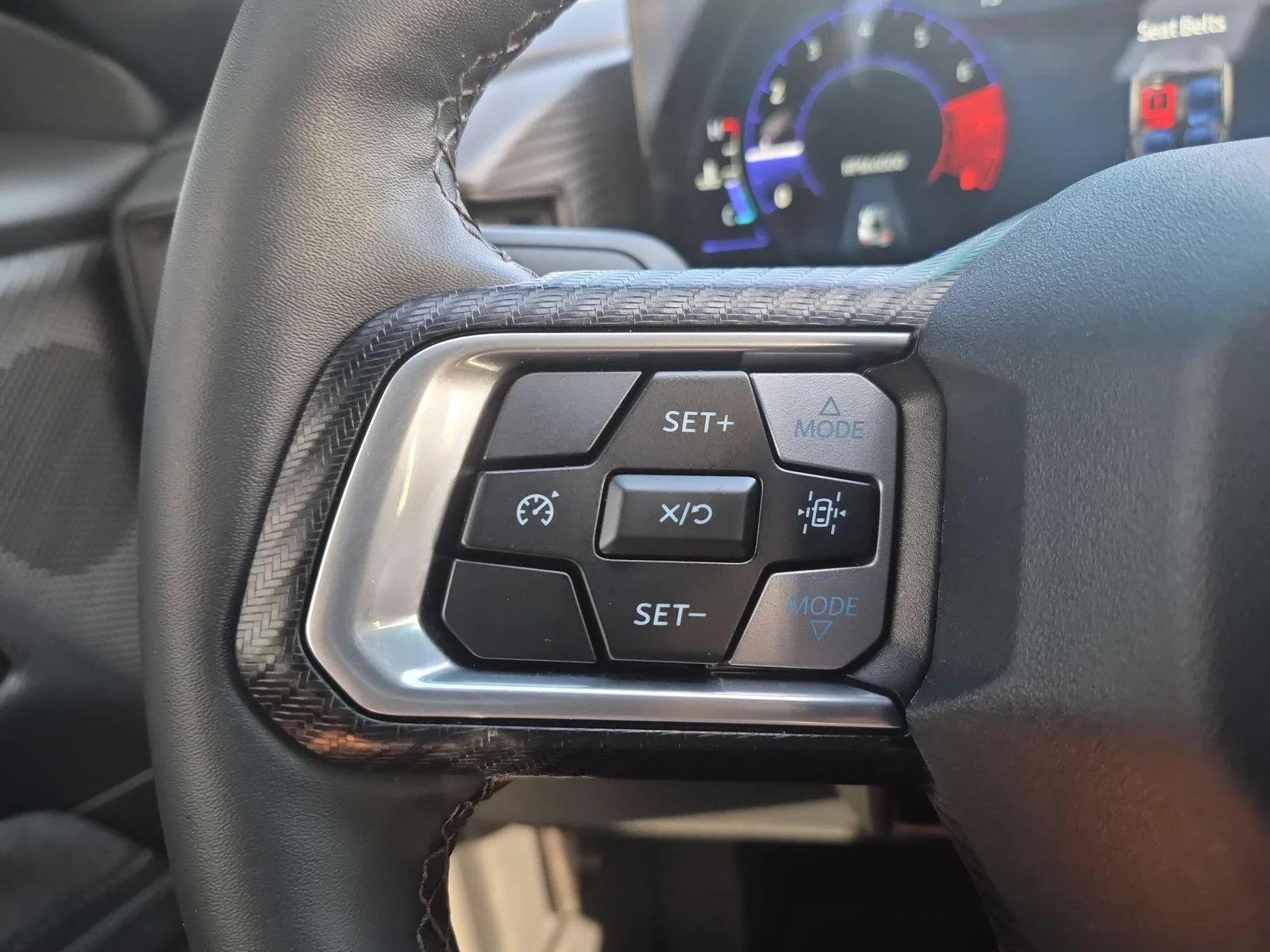 Used 2025 Oxford White Ford EcoBoost image 19