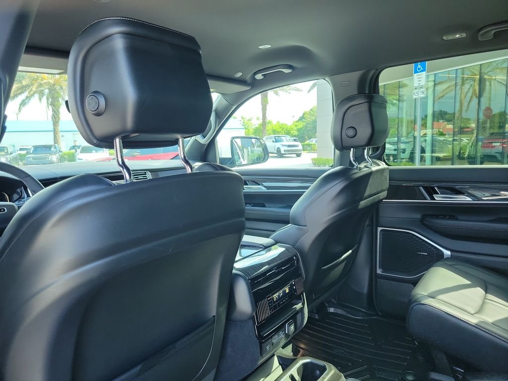 Used 2022 White Jeep Series III image 17