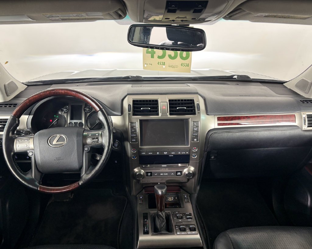 Used 2016 Black Lexus 460 Luxury image 9