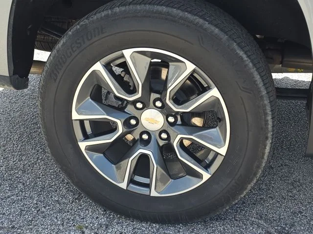 Used 2025 Gray Chevrolet LT image 11