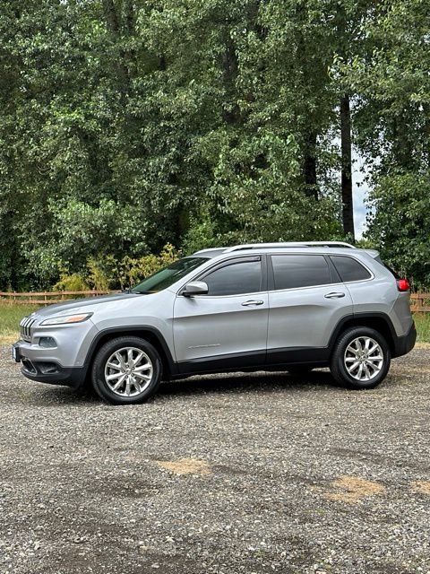 Used 2014 Billet Silver Metallic Jeep Limited image 5