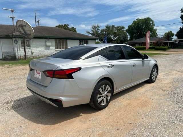 Used 2020 Silver Nissan 2.5 S image 14
