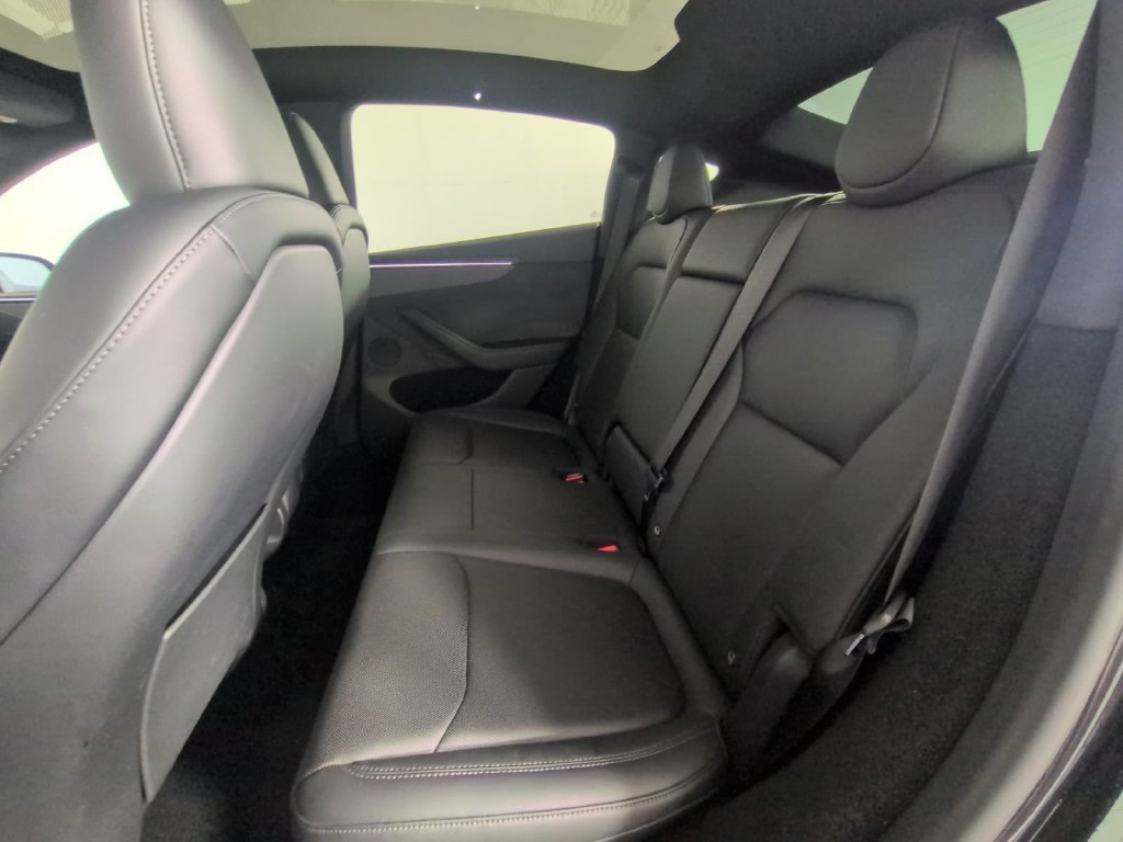 2026 Tesla Model Y Premium - Photo 19
