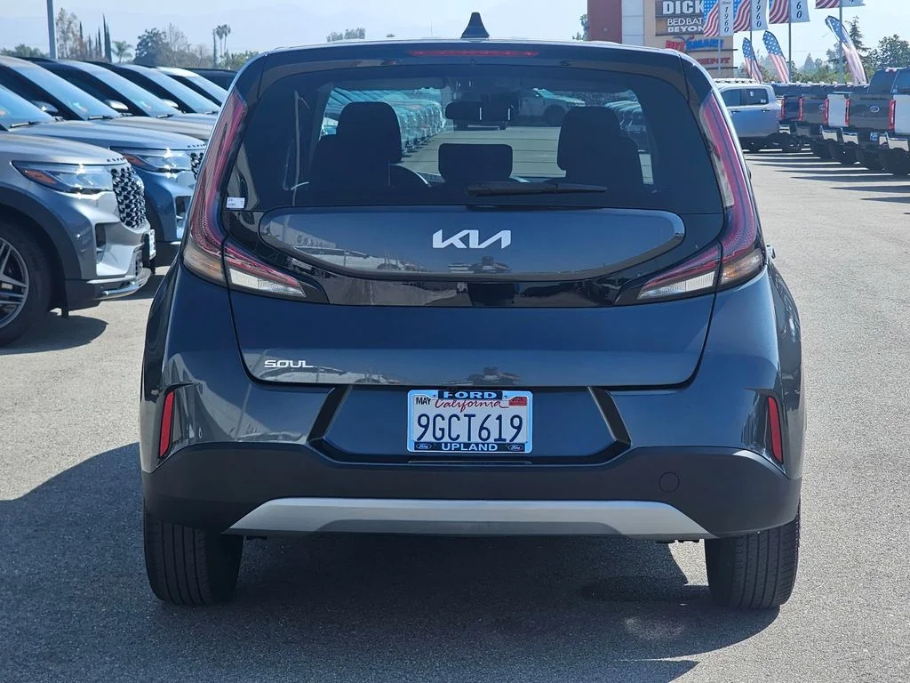 Used 2023 Gravity Gray Kia LX image 5
