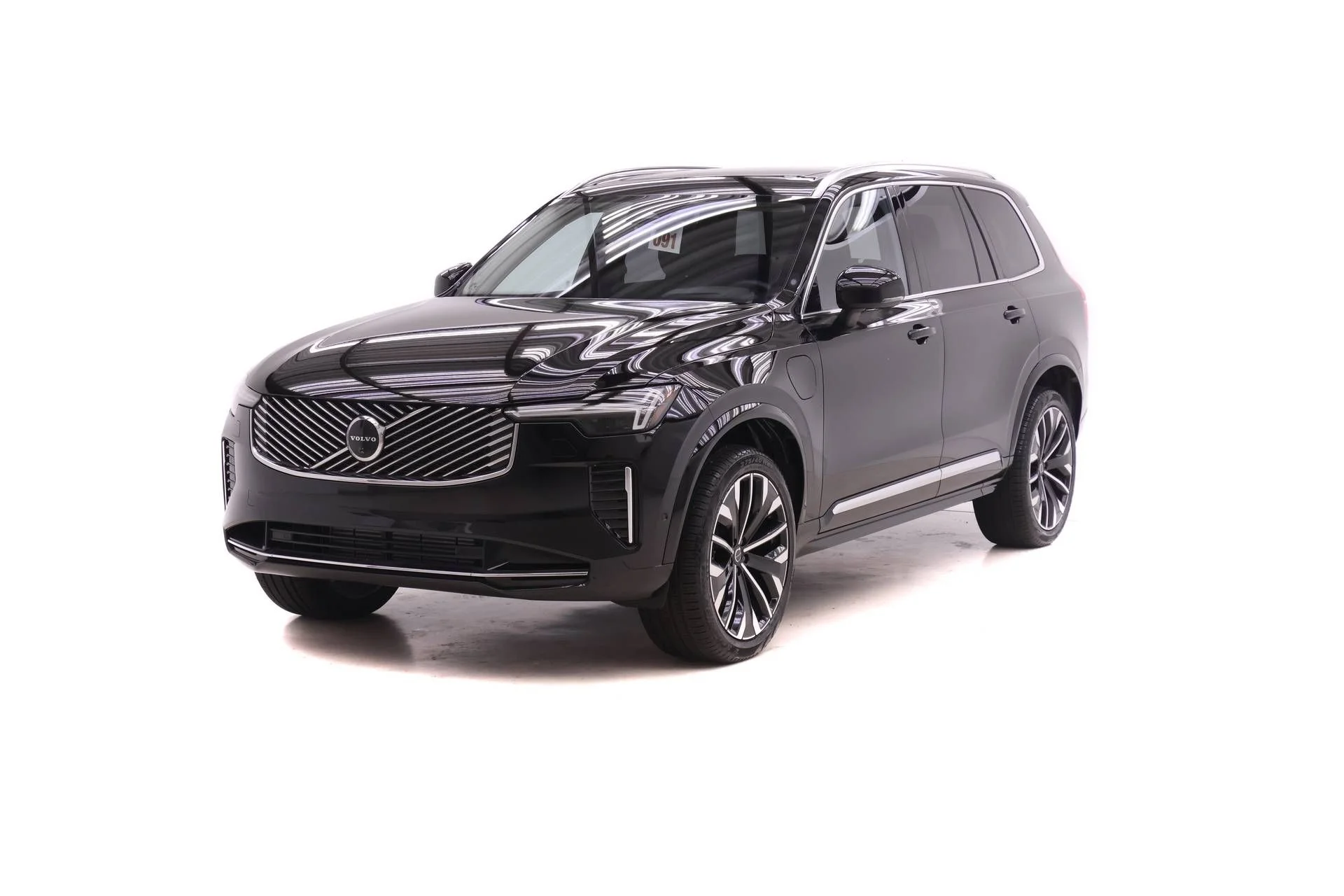 2026 Volvo XC90 T8 Recharge Ultra Bright 4WD's photo