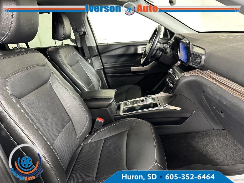 Used 2020 Atlas Blue Ford Limited image 32