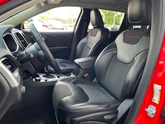 Used 2017 Red Jeep Trailhawk image 13
