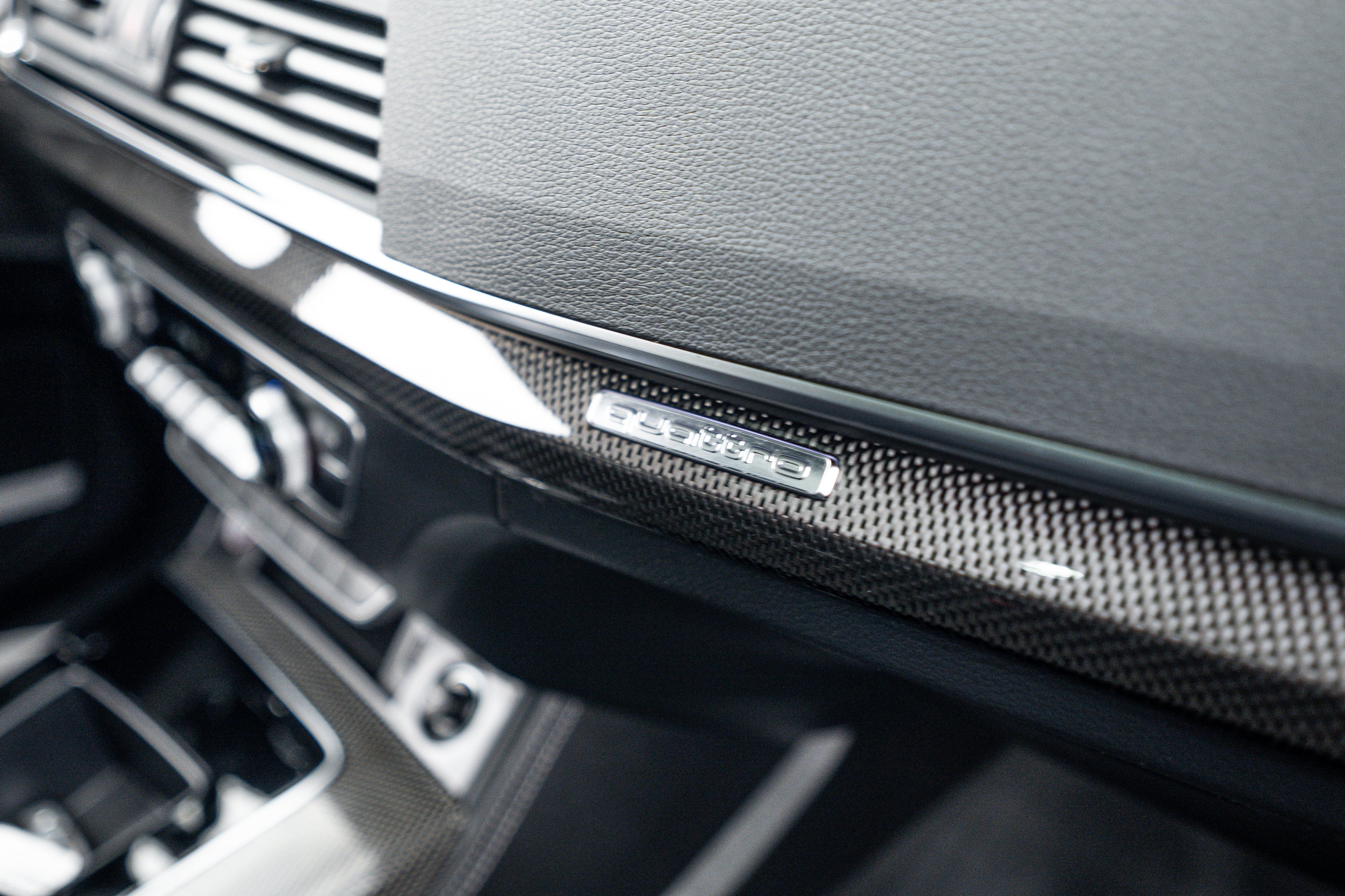 Used 2021 Mythos Black Metallic Audi Prestige image 9