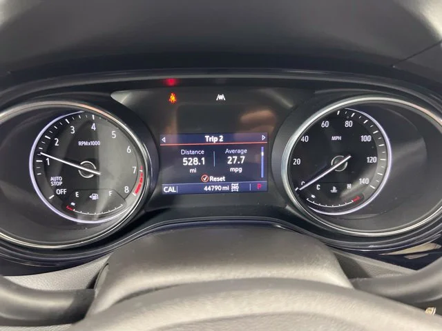 Used 2022 Gray Buick Select image 18