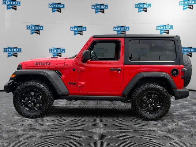 Used 2022 Red Jeep  image 3