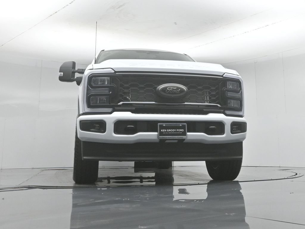 New 2026 Oxford White Ford XLT image 51