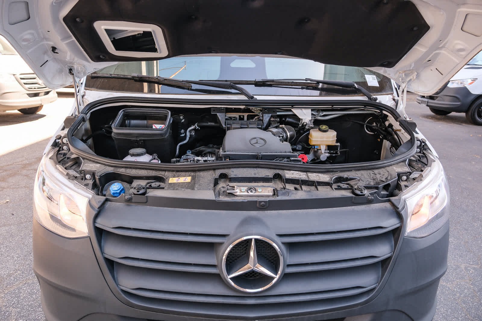 New 2025 Arctic+White Mercedes-Benz Cargo 144 WB  RWD 2.0L 4-Cylinder image 31
