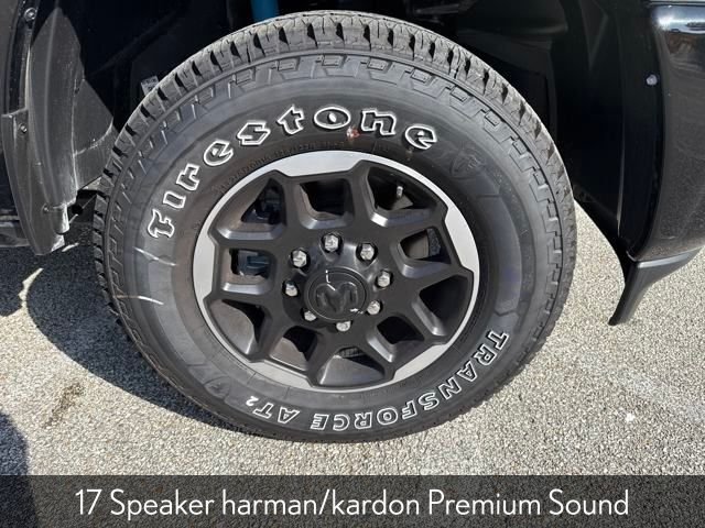 New 2025 Diamond Black Crystal Pearl-Coat Exterior Paint RAM Laramie image 10