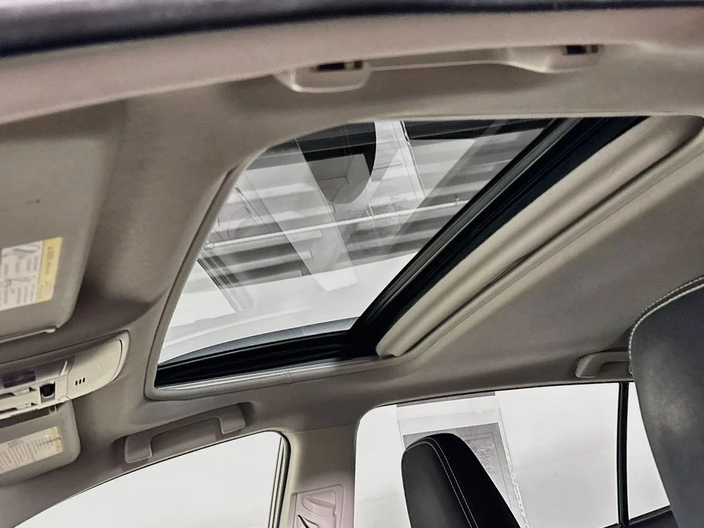 Used 2017 Gray Toyota XLE image 18