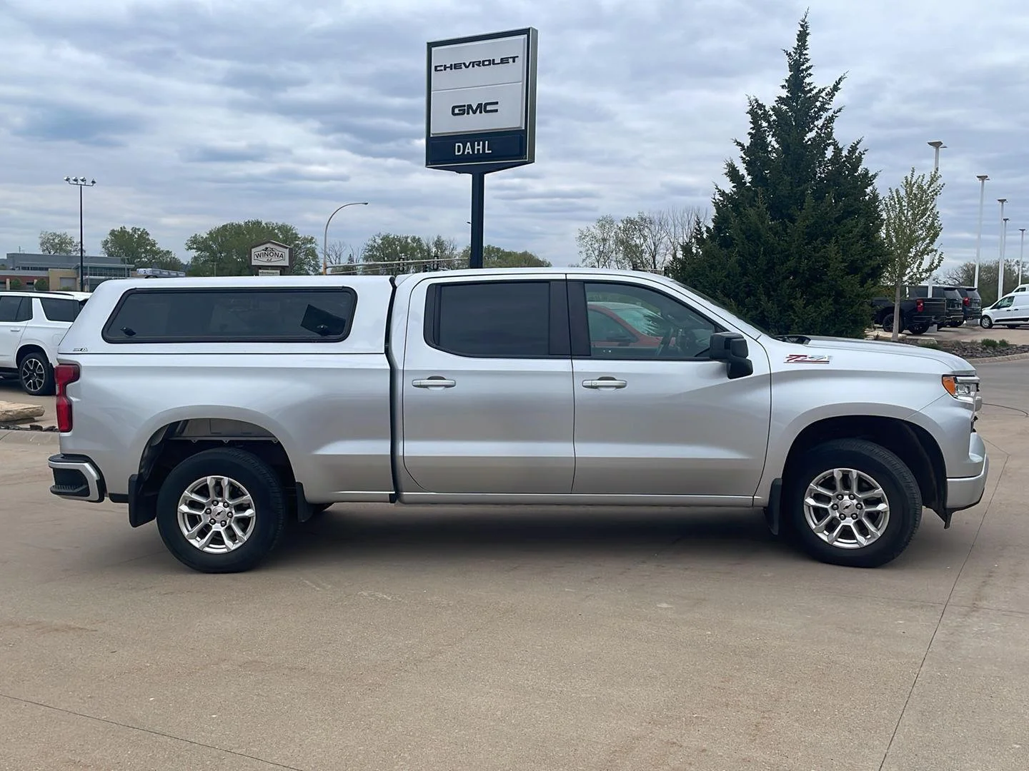 Used 2022 Chevrolet Silverado 1500 RST with VIN 1GCUDEED2NZ504244 for sale in Winona, Minnesota