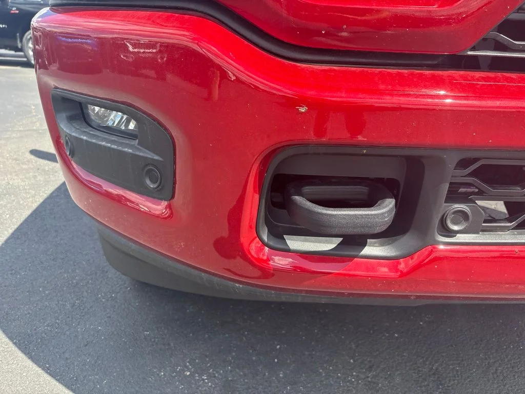 New 2026 Molten Red Pearl-Coat Exterior Paint RAM Black Express image 9