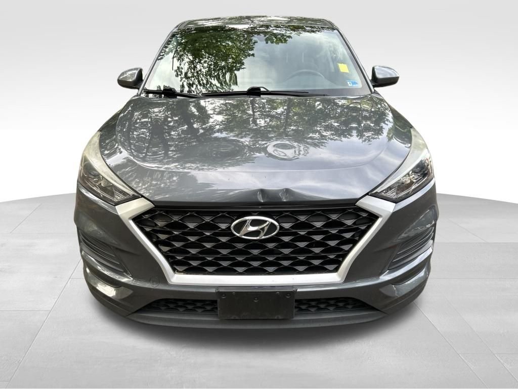 Used 2019 Gray Hyundai SE image 10