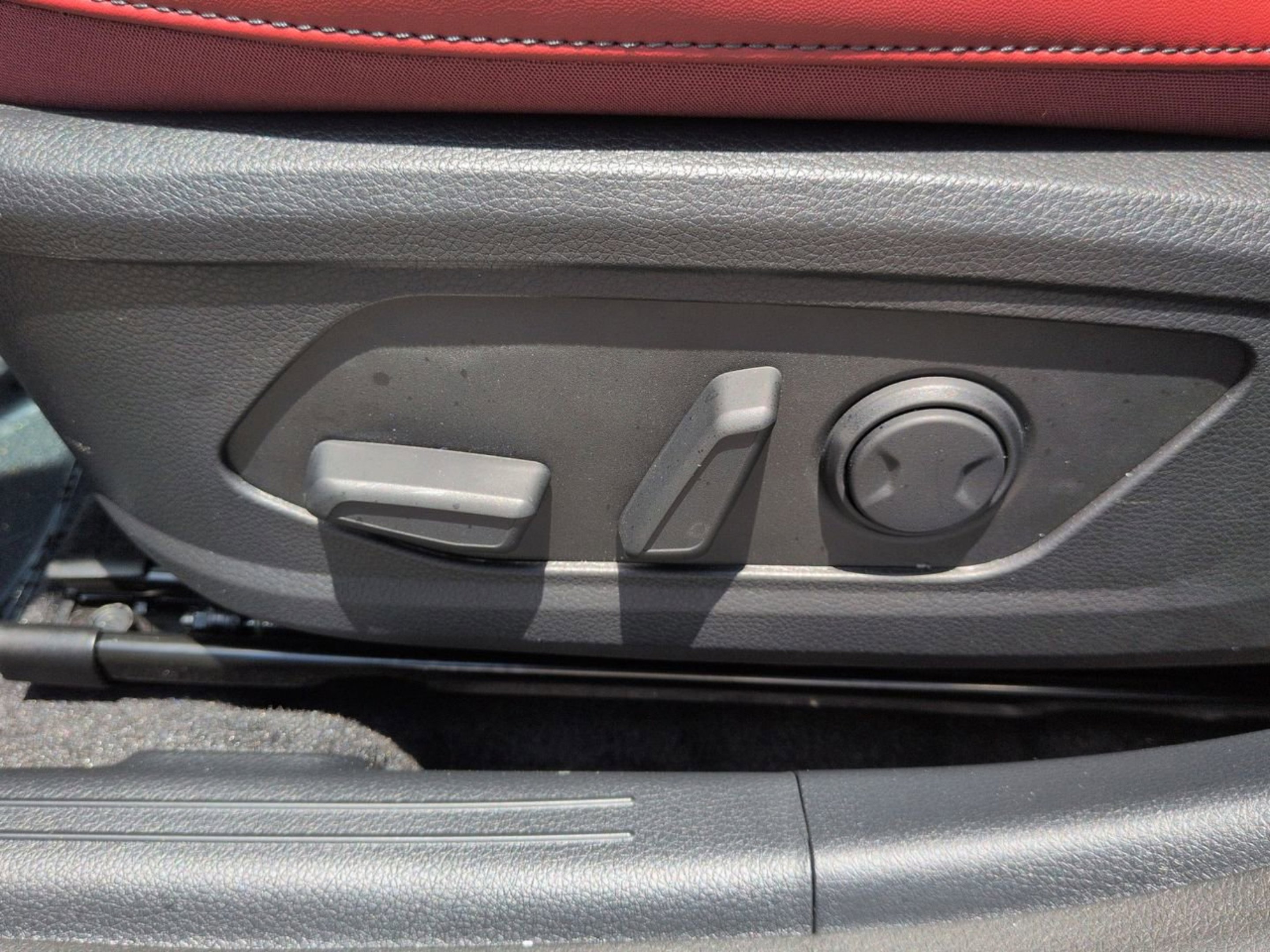 New 2026 Wolf Gray Kia GT-Line image 36