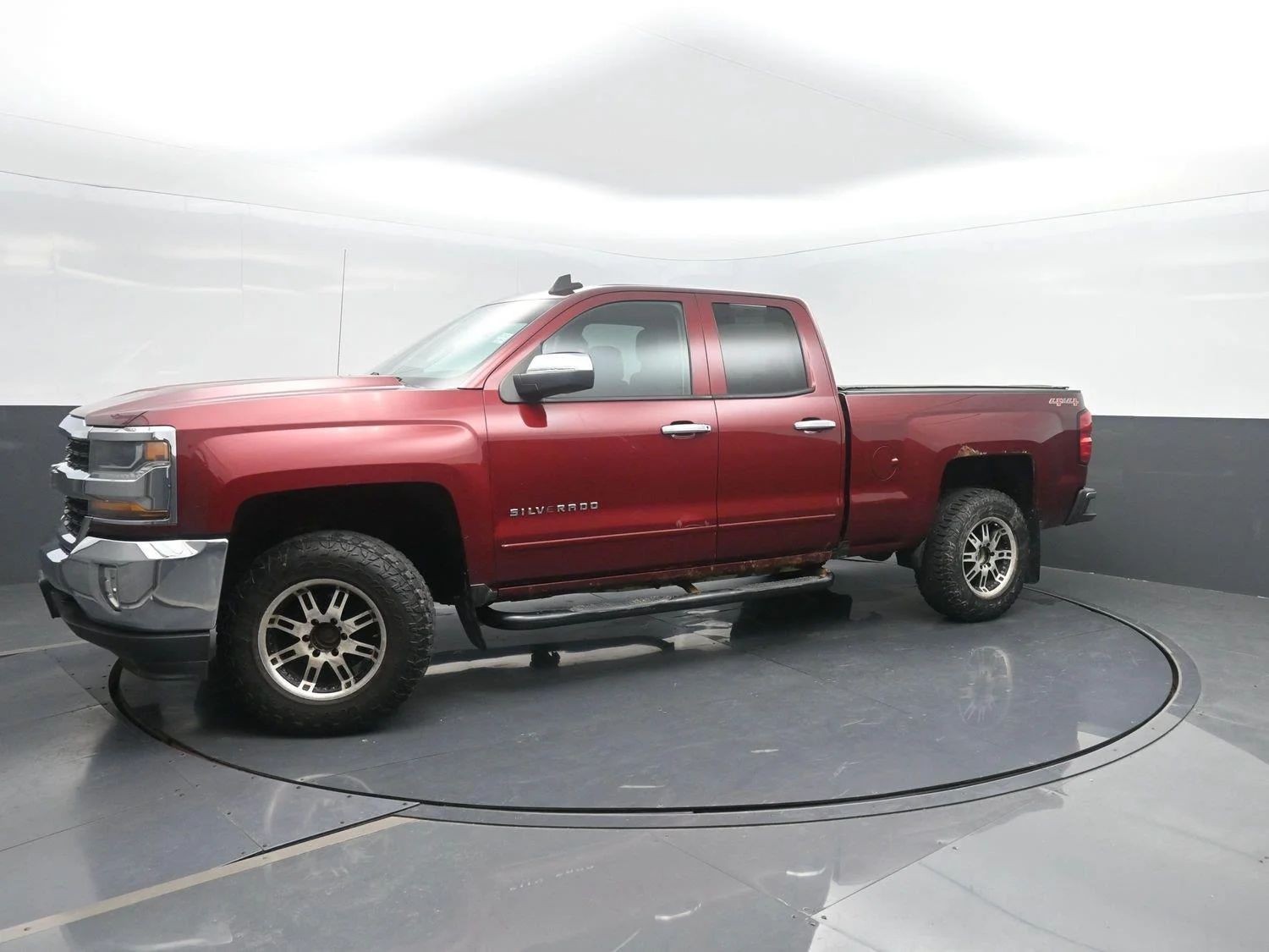 Used 2016 Siren Red Tintcoat Chevrolet LT image 39