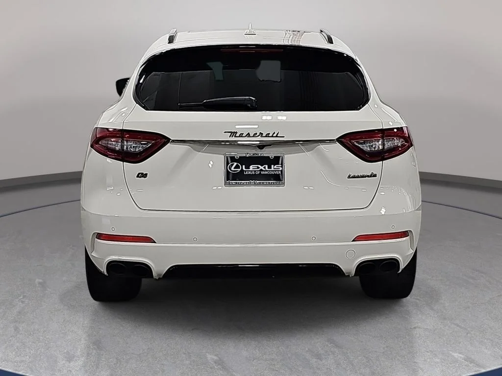 Used 2020  Maserati Base image 7