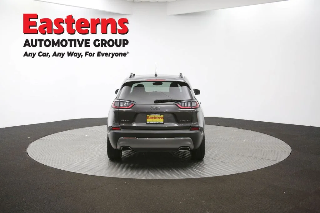 Used 2022 Gray Jeep Limited image 38