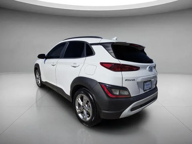Used 2023 Lunar White Hyundai SEL image 3