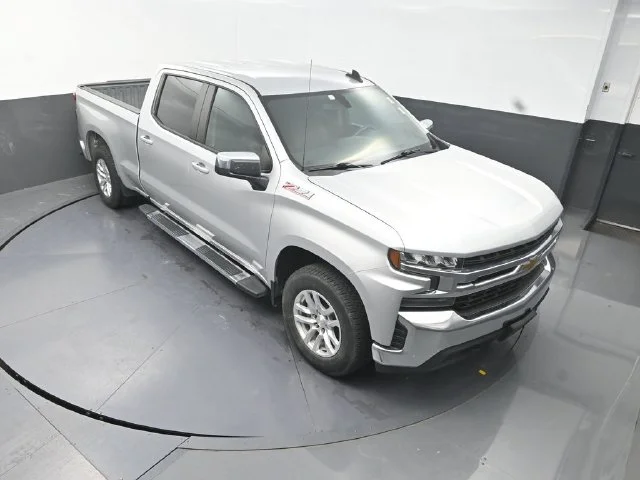 Used 2020 Silver Chevrolet LT image 23