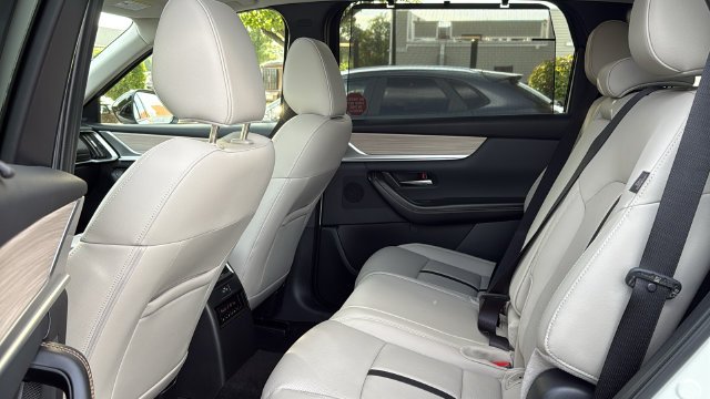 Used 2025 White Mazda 3.3 Turbo Premium image 24