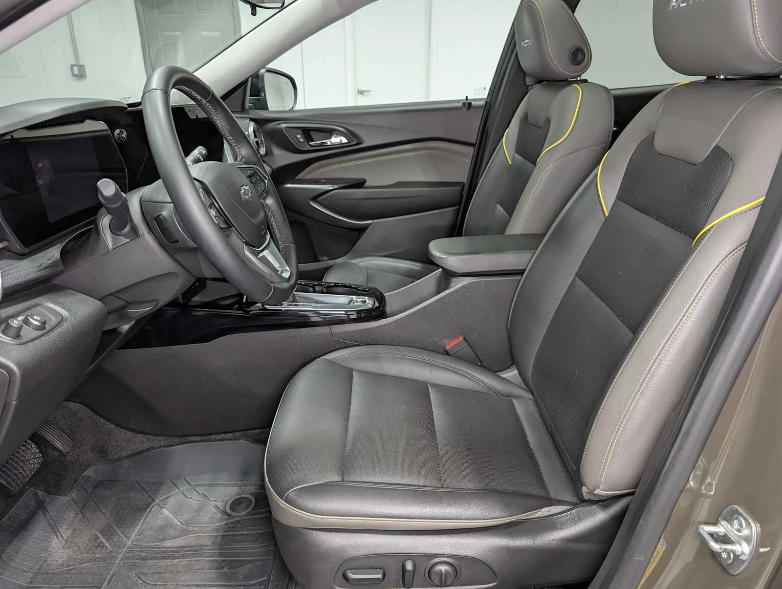 Used 2024 Harvest Bronze Metallic Chevrolet ACTIV image 4
