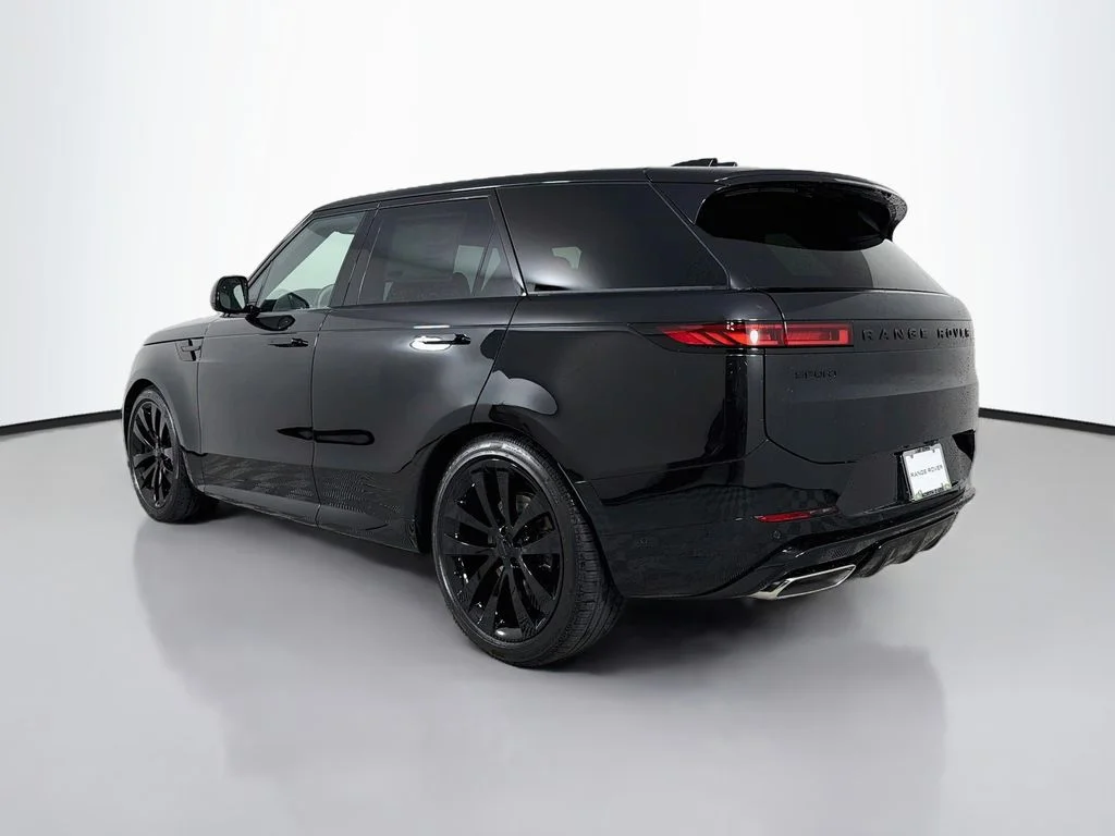 New 2027 Santorini Black Land Rover Dynamic SE image 7