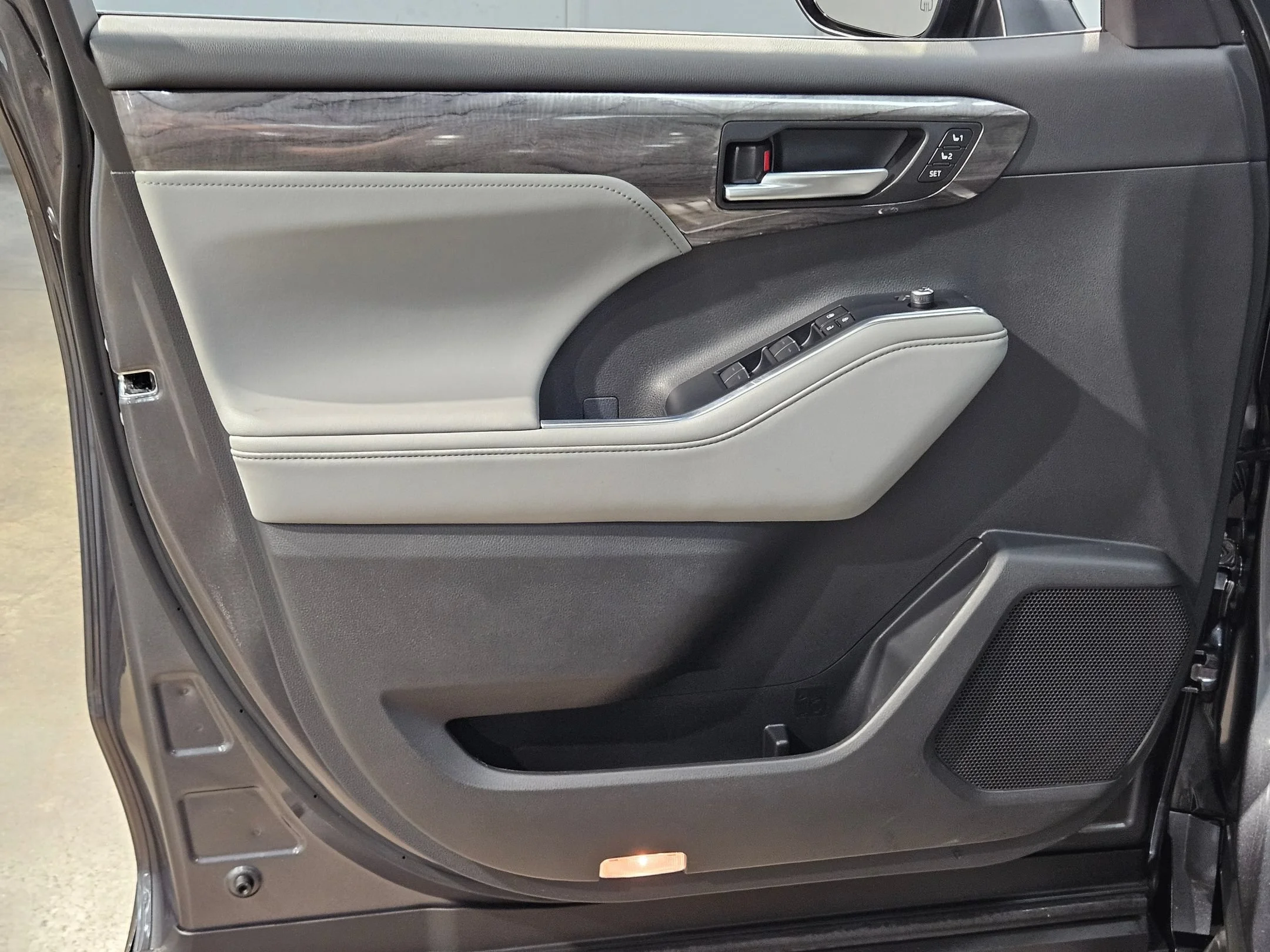 Certified Used 2025 Magnetic Gray Metallic Toyota Platinum image 20