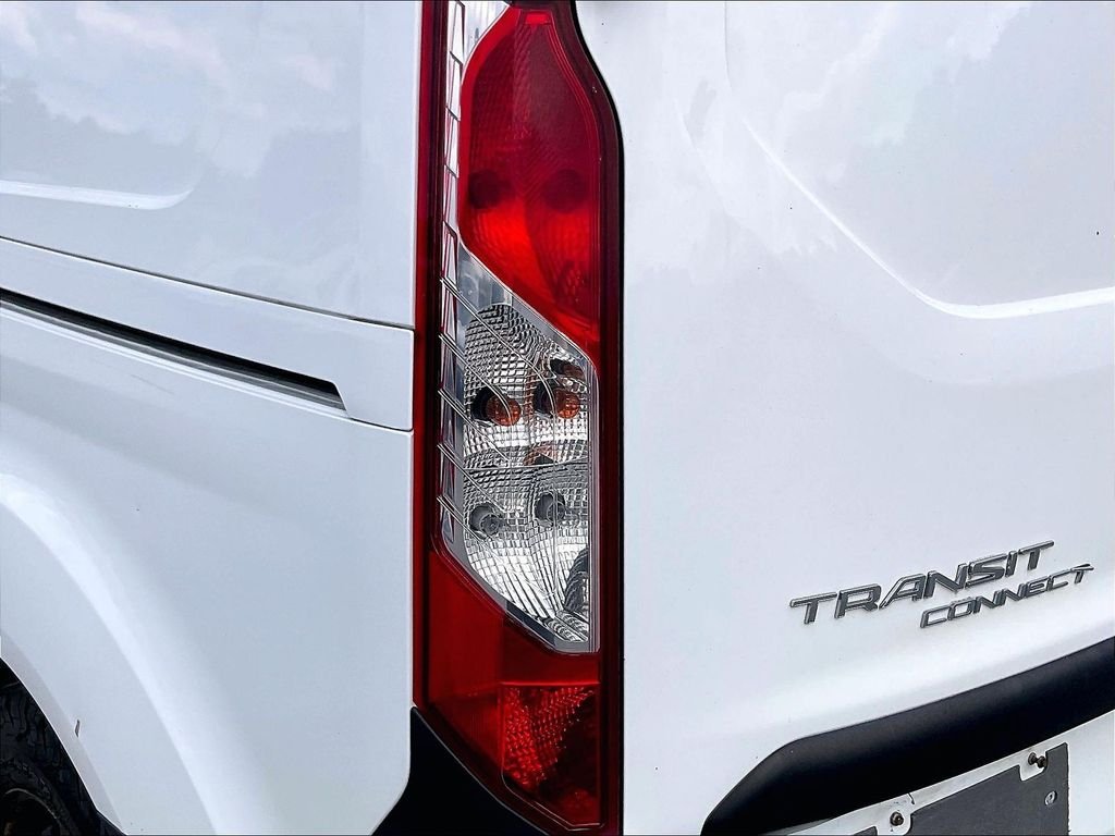 Used 2019 Frozen White Ford XL image 29