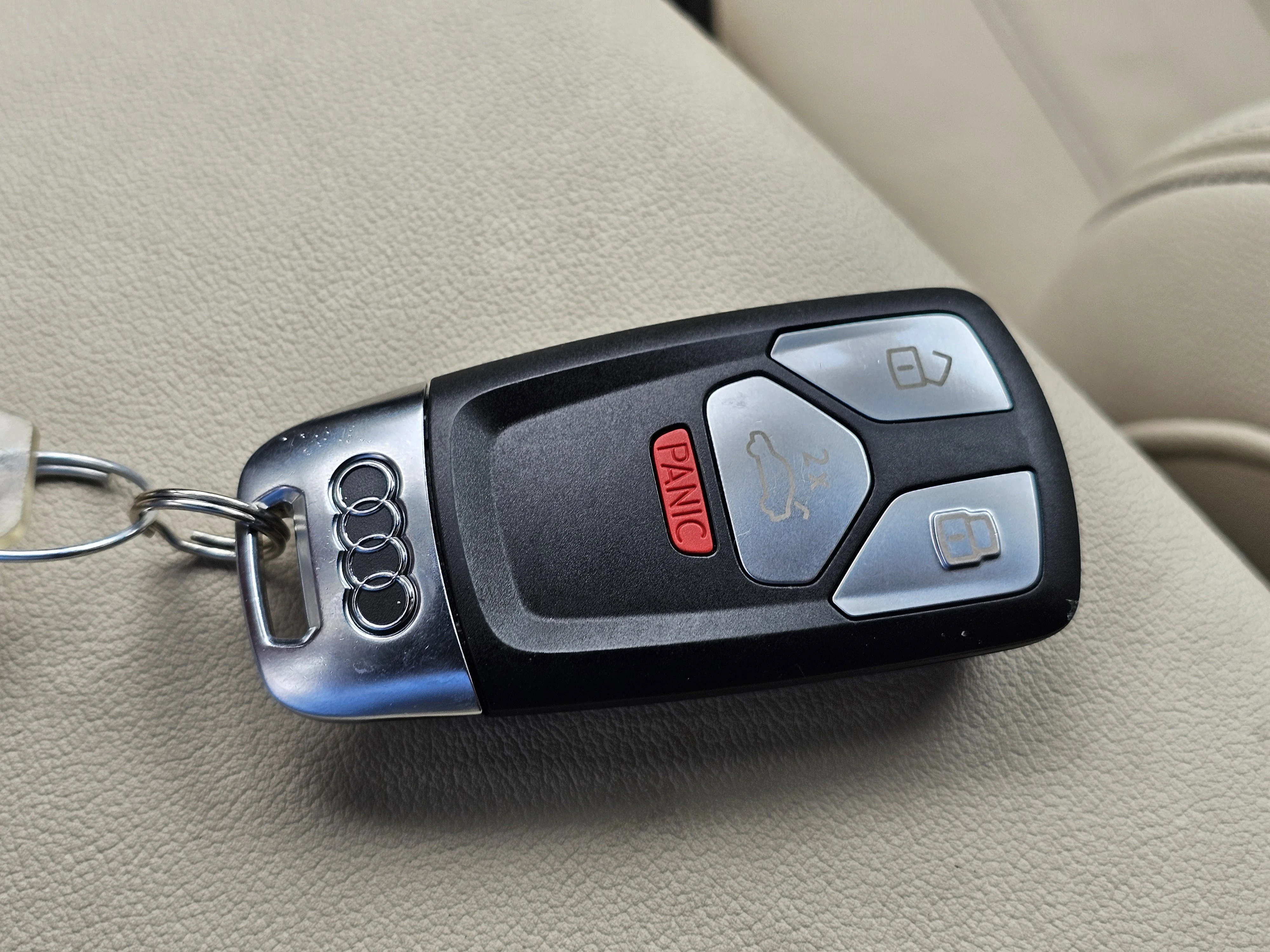 Used 2025 Daytona Gray Pearl Effect Audi S line Premium Plus image 31