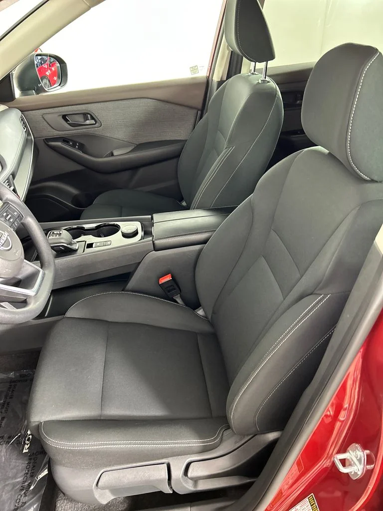 Used 2023 Red Nissan S image 12