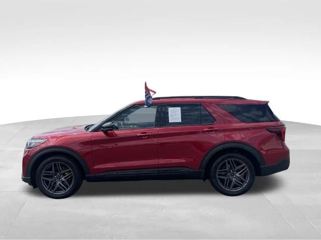 New 2026 Rapid Red Metallic Tinted Clearcoat Ford ST image 5