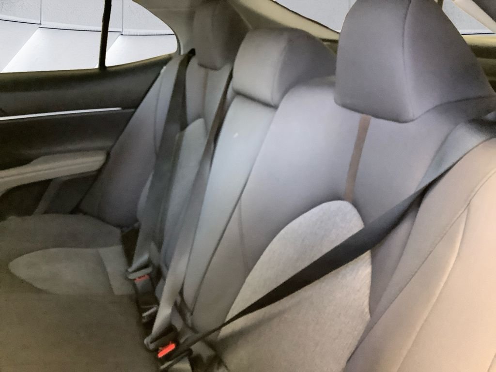 Used 2018 Gray Toyota LE image 18