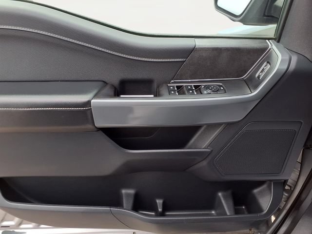 Used 2024  Ford Y image 13