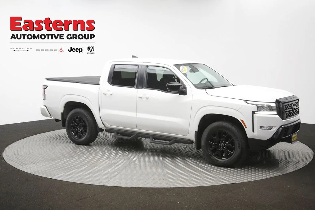 Used 2023 White Nissan SV image 43