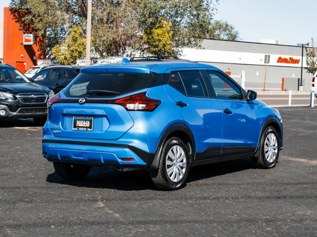 Used 2022 Electric Blue Metallic Nissan S image 5