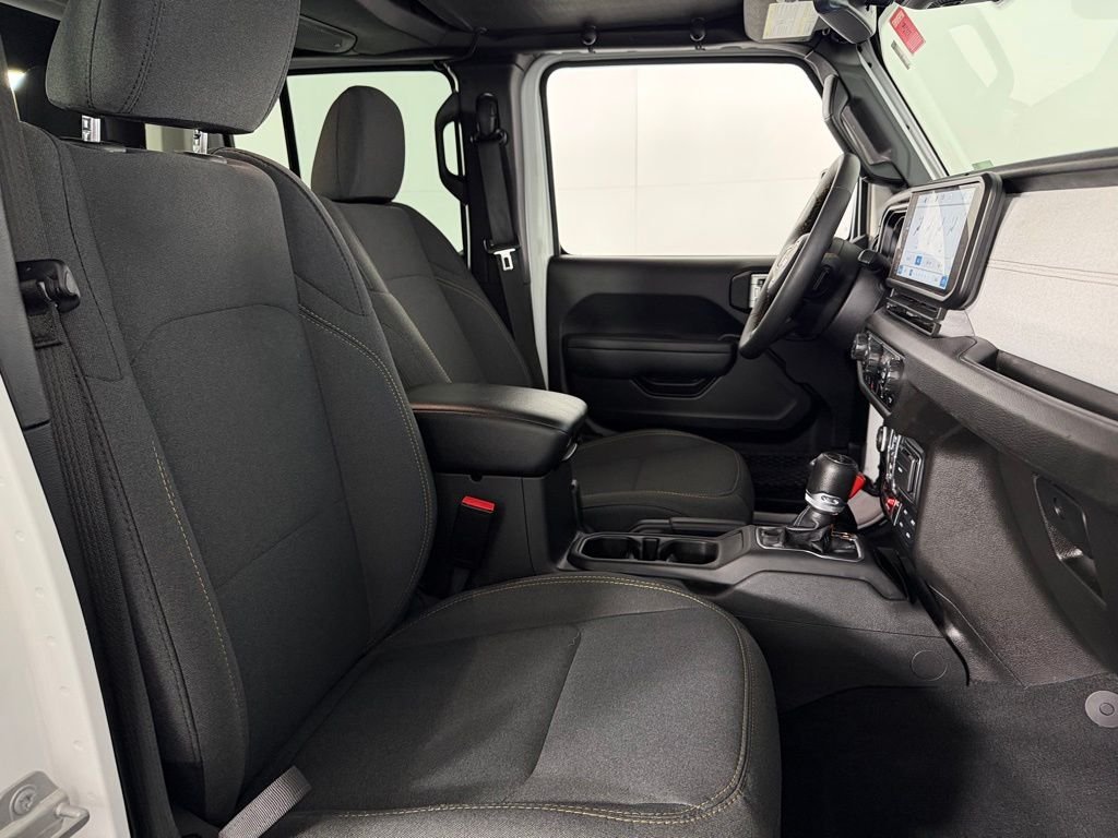 Used 2024 White Jeep Willys image 31