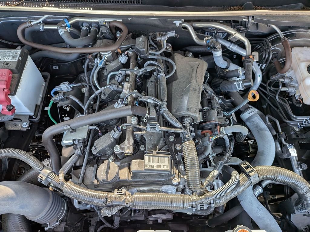 Used 2024  Toyota SR5 image 13