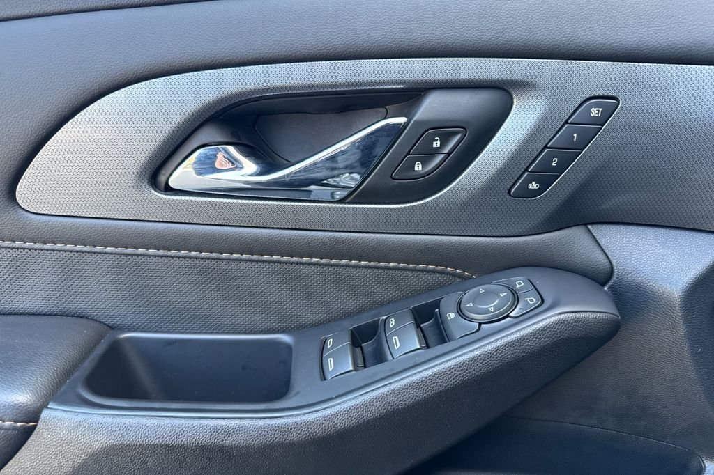 Used 2020 Satin Steel Metallic Chevrolet Premier image 13