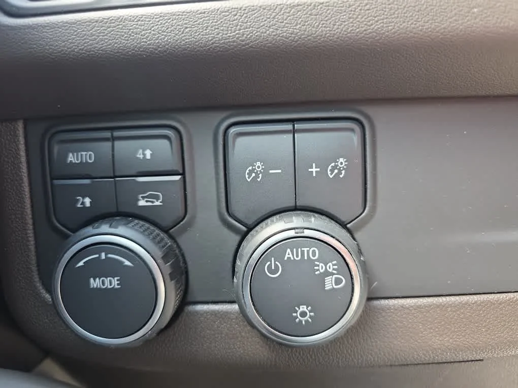 Used 2022 Midnight Blue Metallic Chevrolet LT image 37