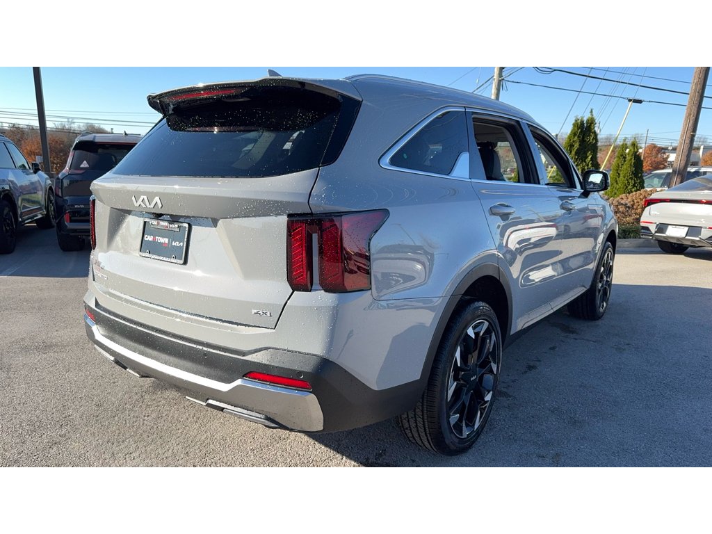 New 2026 Wolf Gray Kia EX image 4