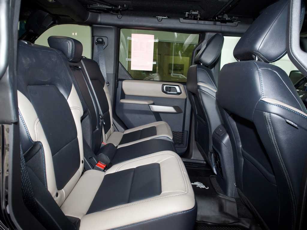 2023 Ford Bronco 4-Door Wildtrak - Photo 28