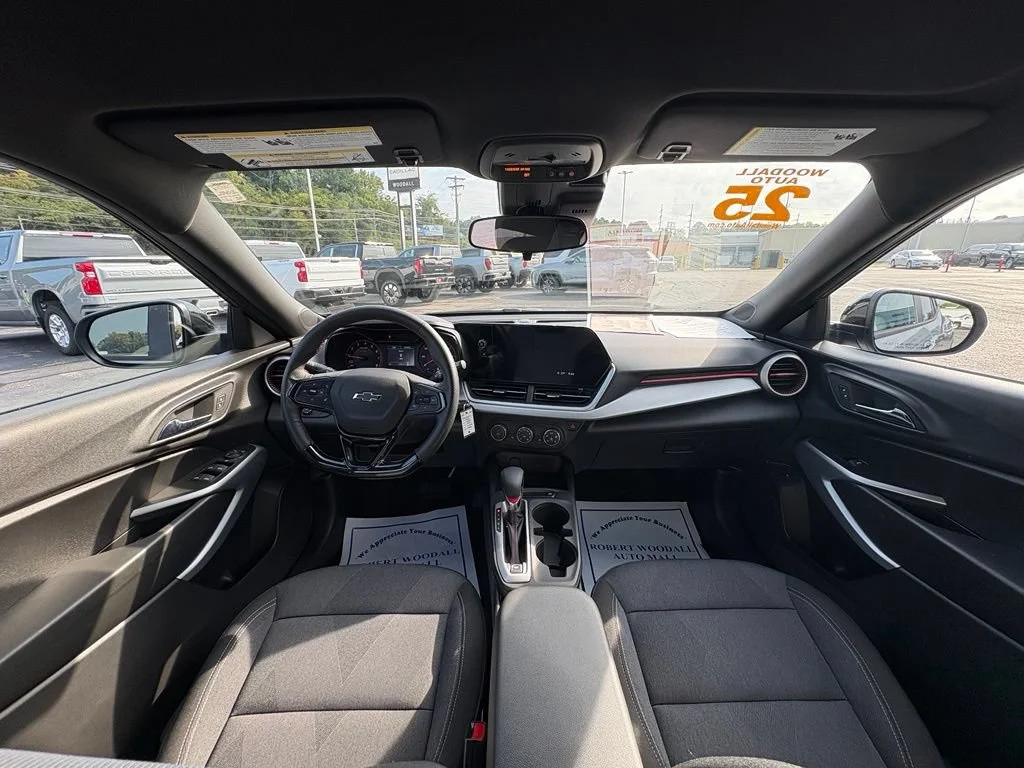 Used 2025 Sterling Gray Metallic Chevrolet 1RS image 19